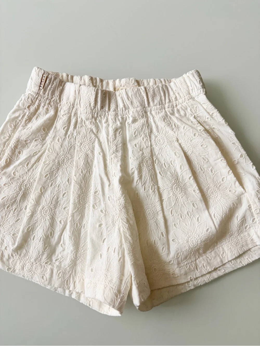 Bellerose Cream Eyelet Elastic-Waist Girls Shorts Sz 8